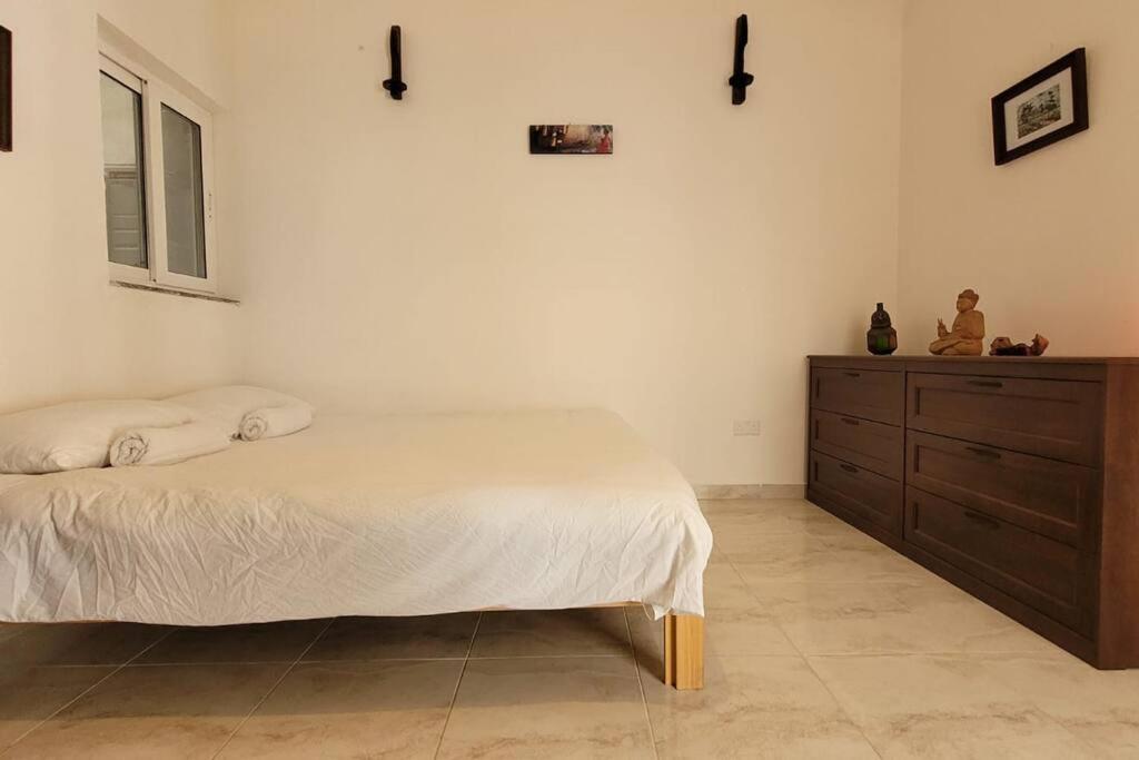 Luxury En-Suite Double. Beach-House With Sea Views Mellieħa Buitenkant foto